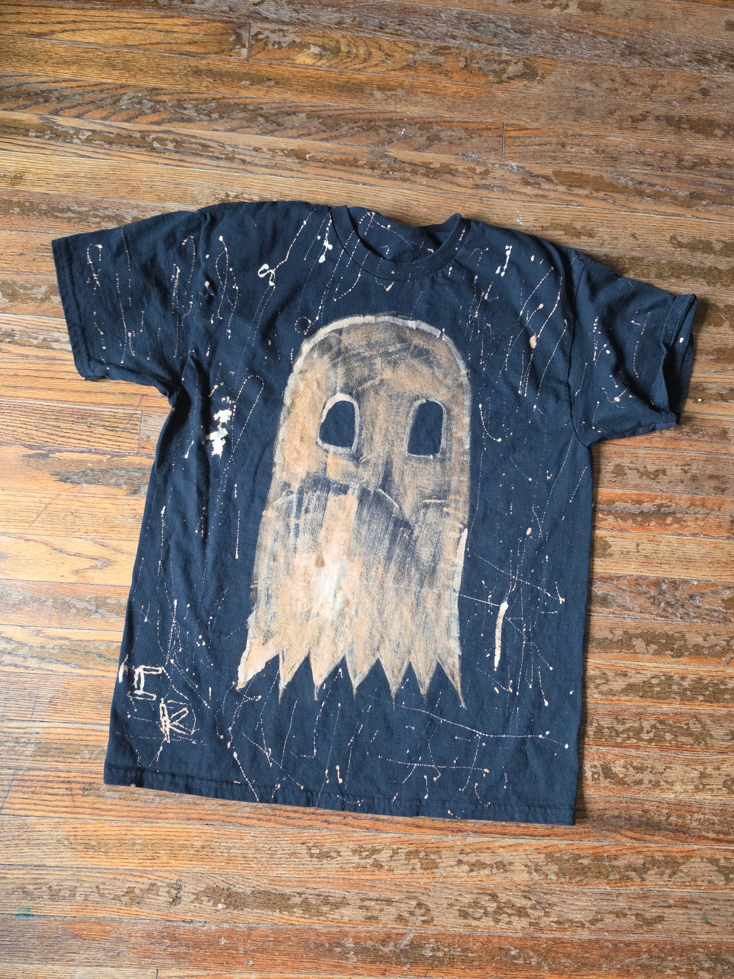 Ghostly Hollow Alt Horror T-Shirt Large HLW-001-L