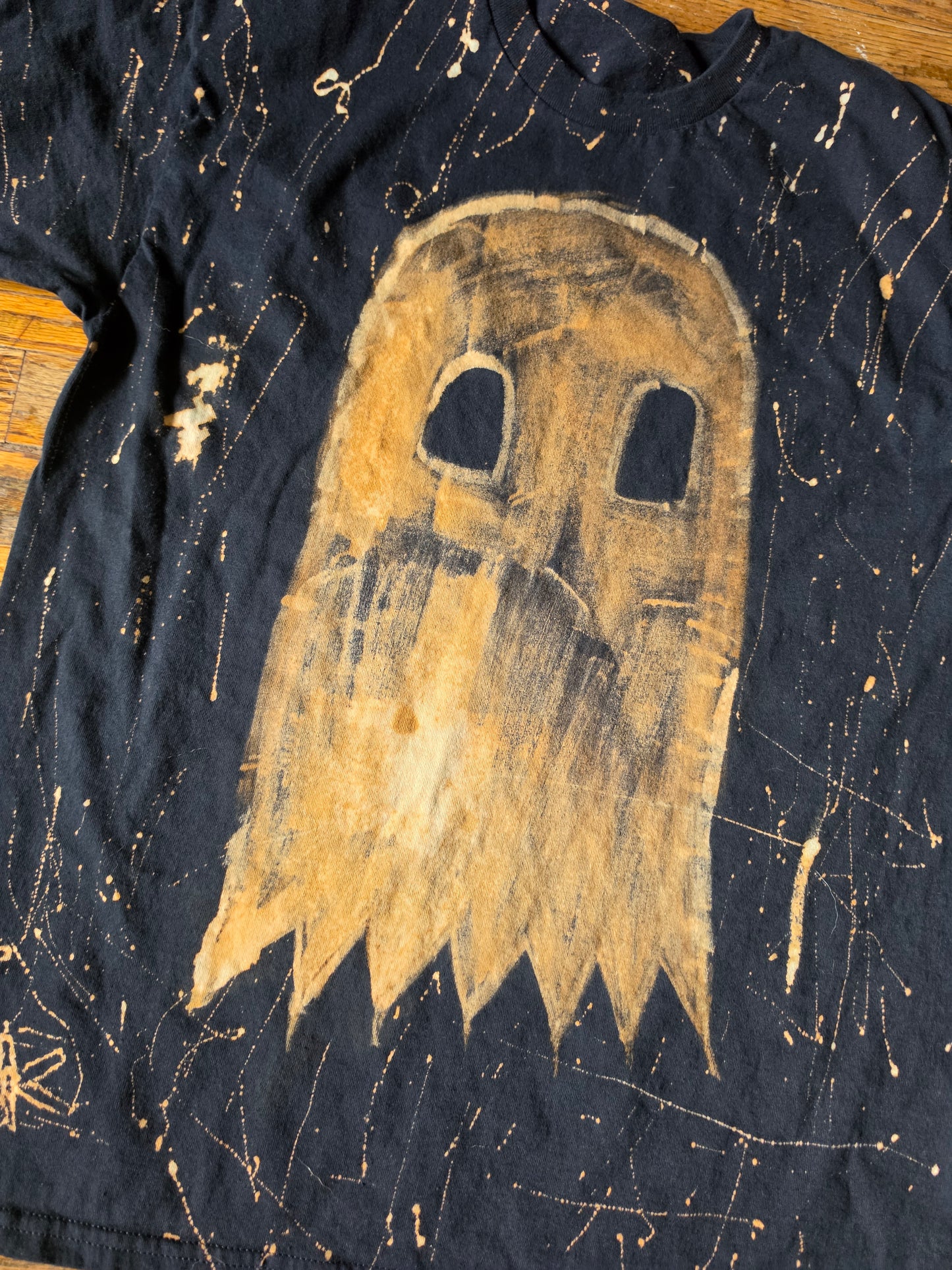Ghostly Hollow Alt Horror T-Shirt Large HLW-001-L