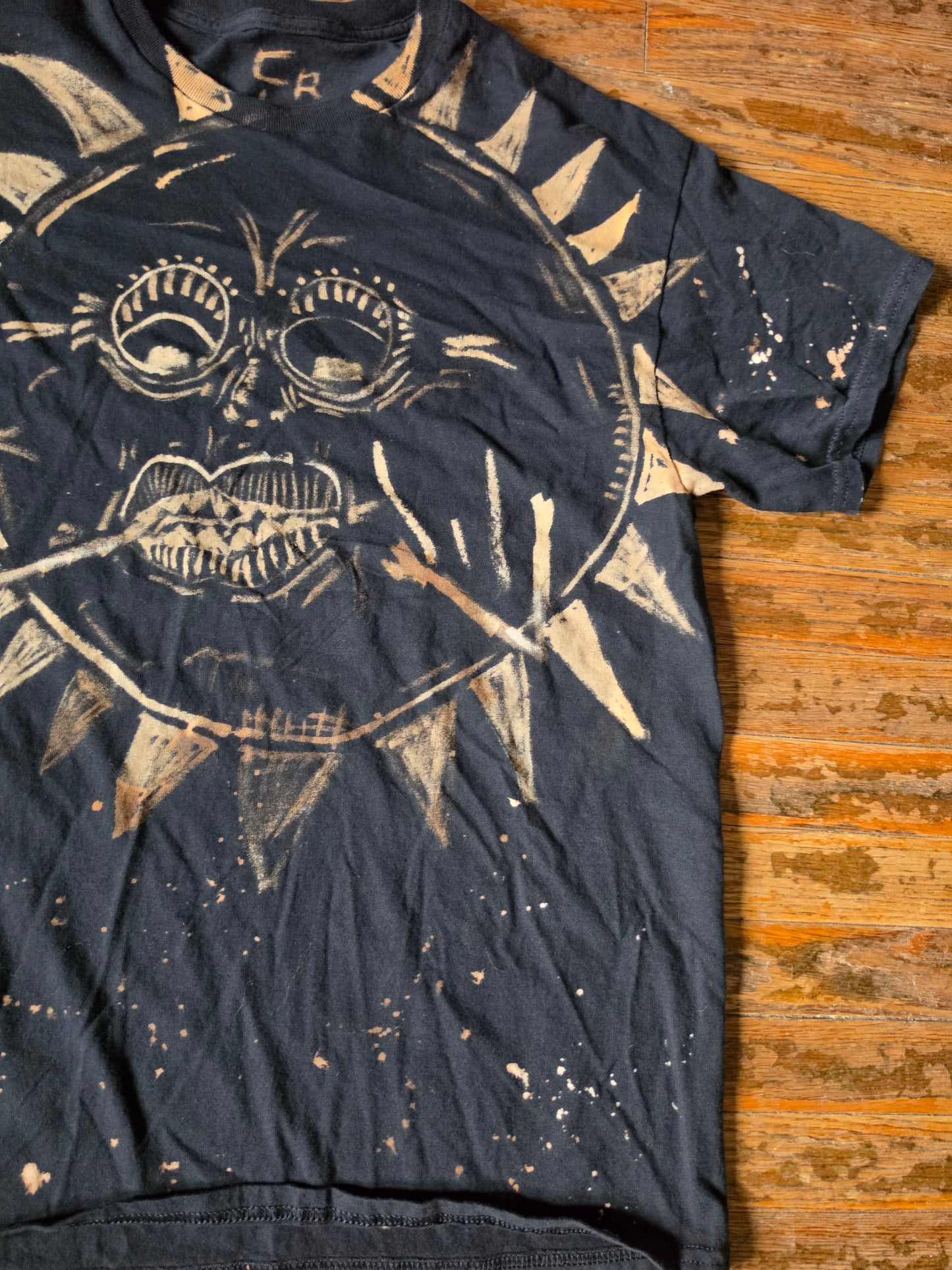 Grumpy Celestial Sun Alt Fantasy T-Shirt Large GS-L-01