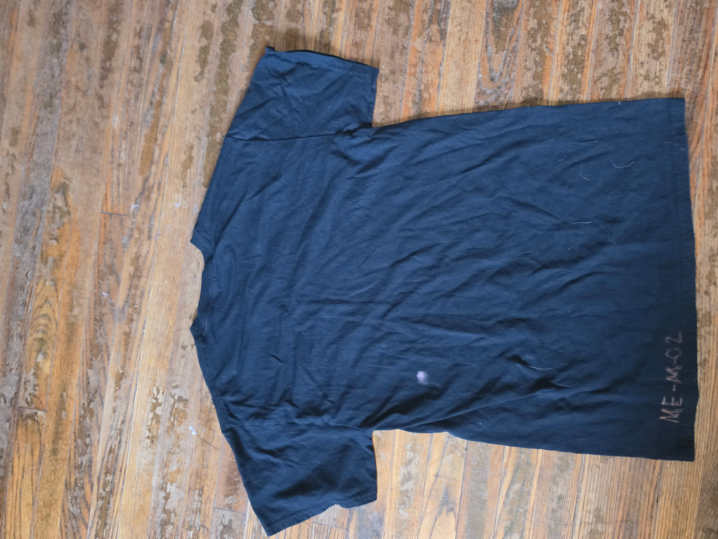 Mori Eats a Fish Alt Horror T-Shirt Medium ME-M-02