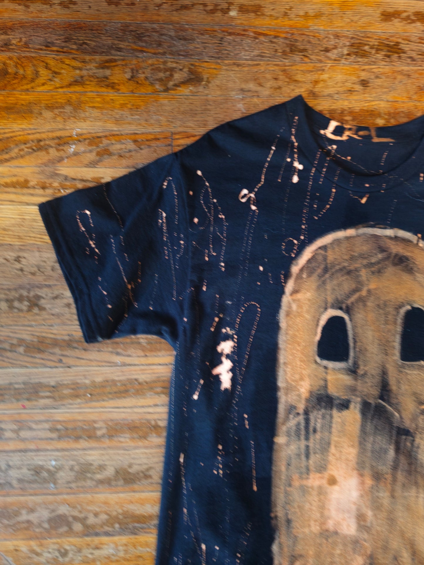 The Hollow Ghost Horror Bleached Shirt HLW-001-L